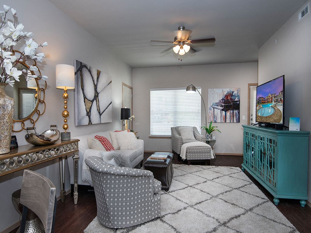 The Greens At Mustang Creek Apartments photo